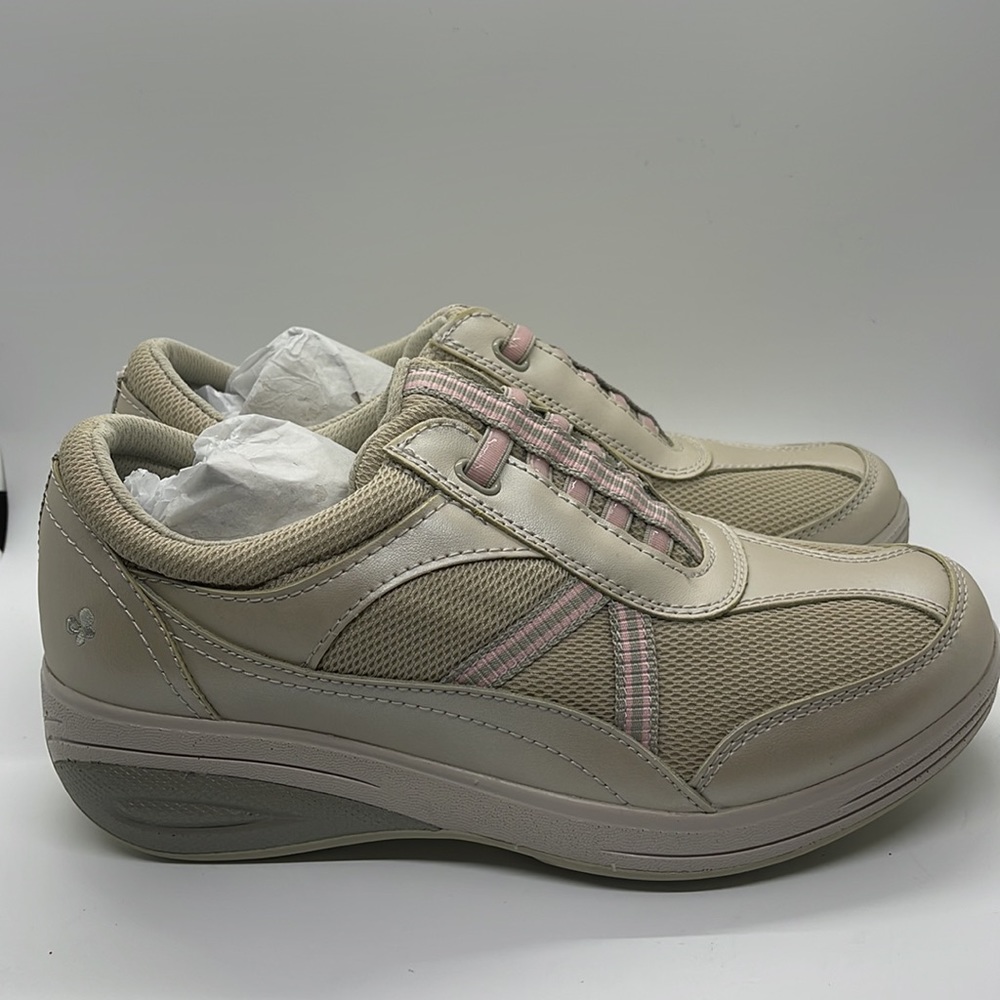 Grasshoppers Performance Platforms Beige & Pink S… - image 1